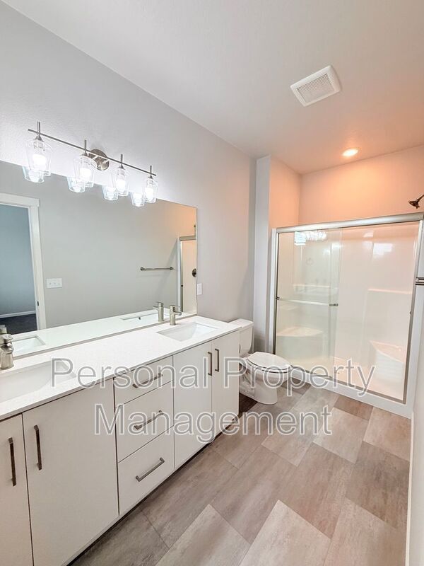 Building Photo - 16336 NE 21st St