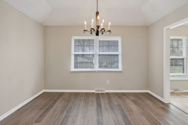 Building Photo - Spacious 3-Bed/2-Bath Home in Independence!