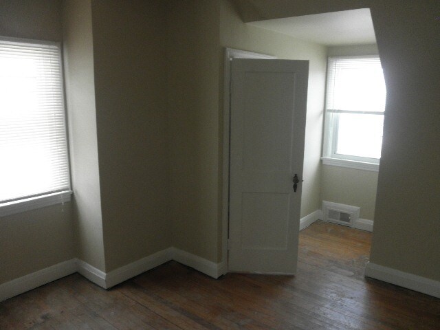 Building Photo - 5507 Gwynndale Ave/ Rehabbed 3 bedroom 1 b...