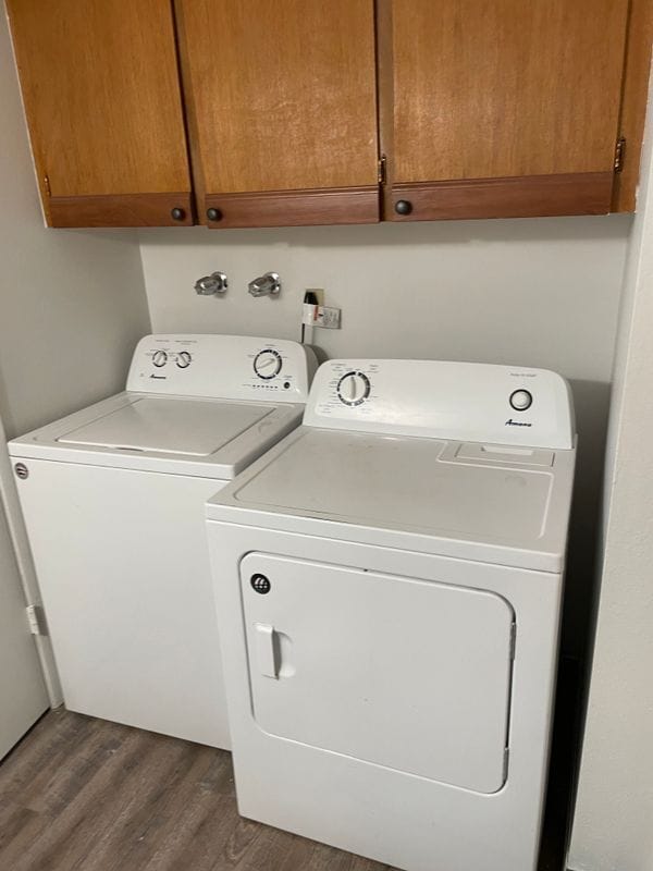 Building Photo - 455 S Morain St