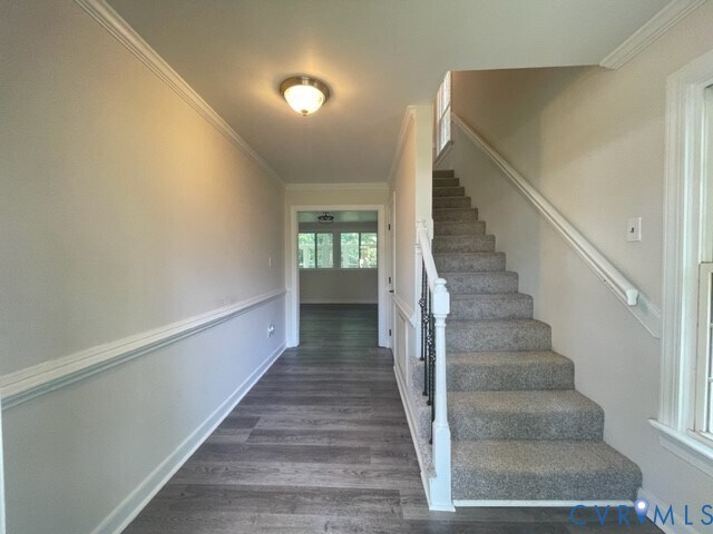 Building Photo - 9164 Avondale Dr