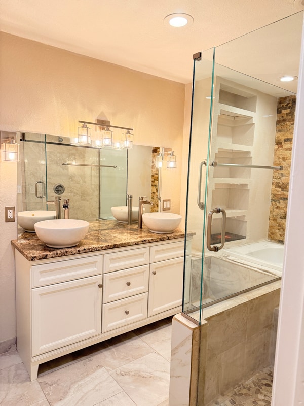 Building Photo - 3435 S Ammons St