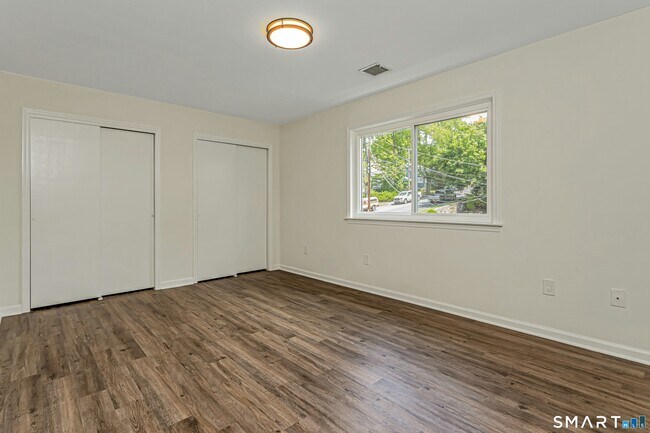 Building Photo - 27 Bouton St E