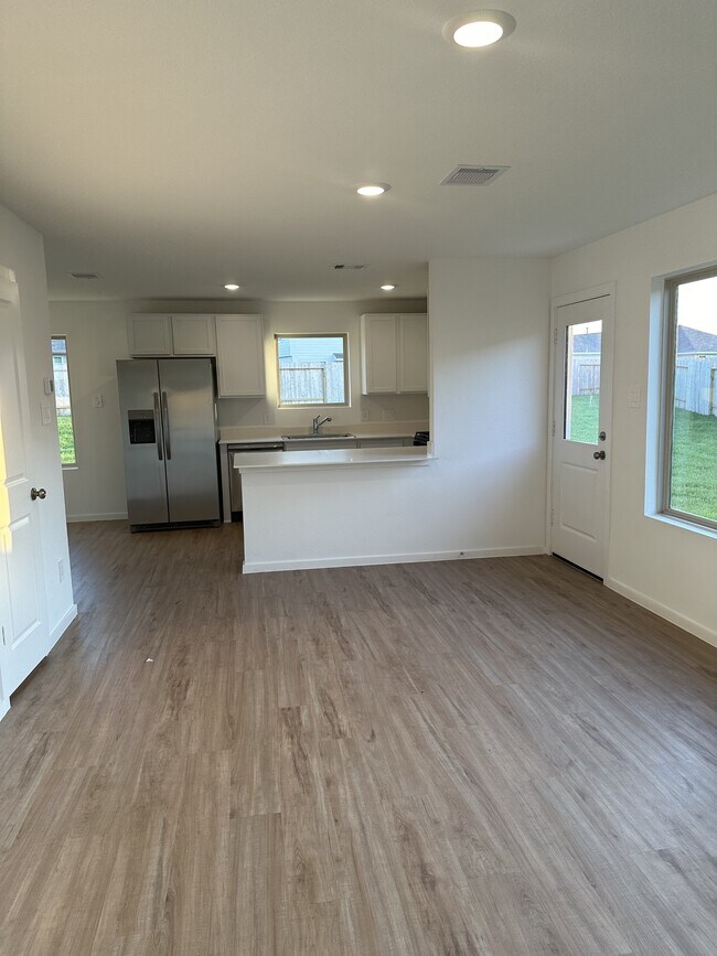 Building Photo - 406 Mdw Acrs Ln