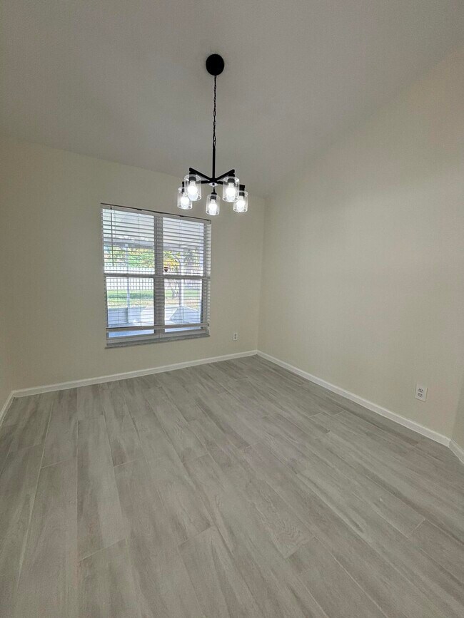 Building Photo - 2109 SE Trillo St