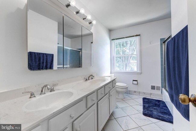 Building Photo - 10108 Donegal Ct