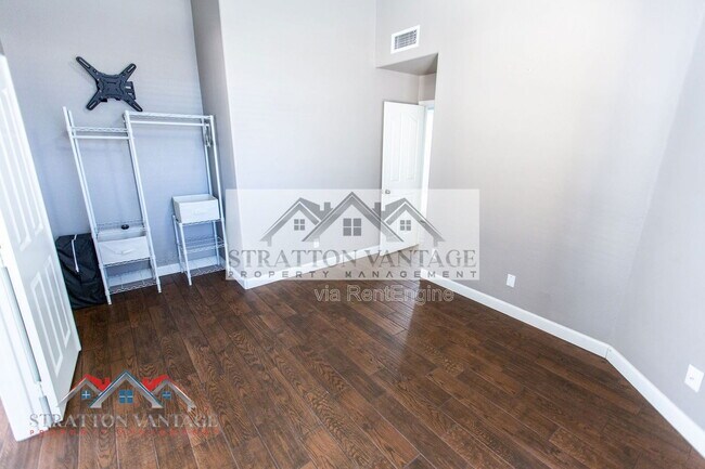 Building Photo - 19025 N 36th Way