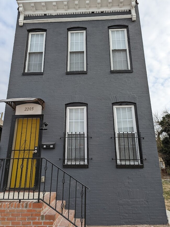 Building Photo - 2205 Annapolis Rd