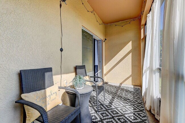 Building Photo - 12910 Utopia Gdns Wy