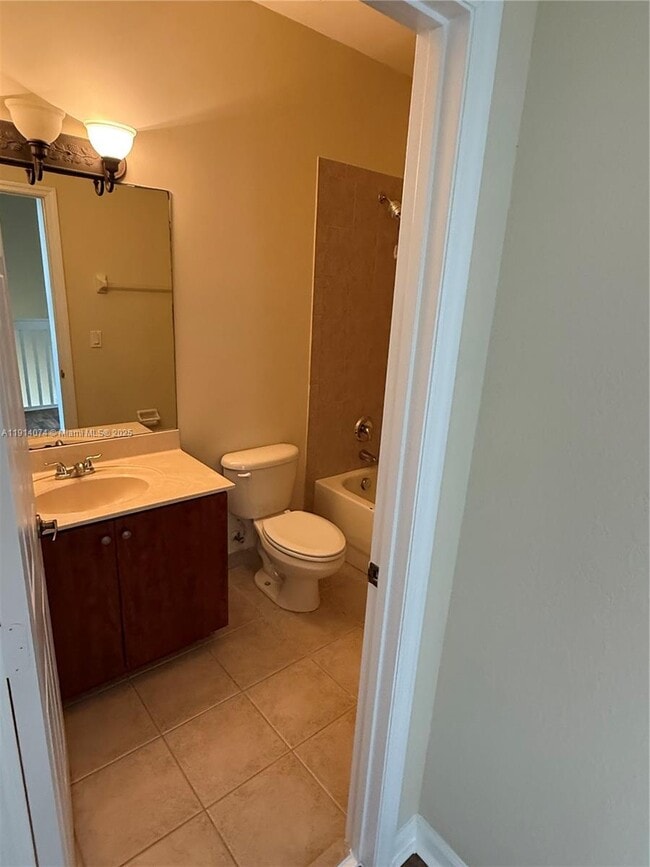 Building Photo - 1713 SW Umbria St