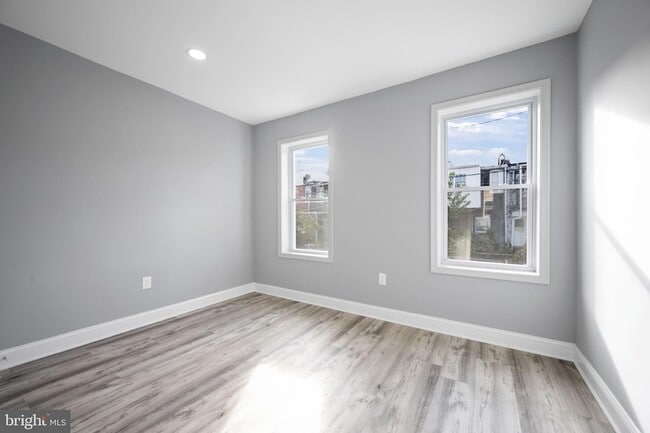 Building Photo - 818 N Rose St