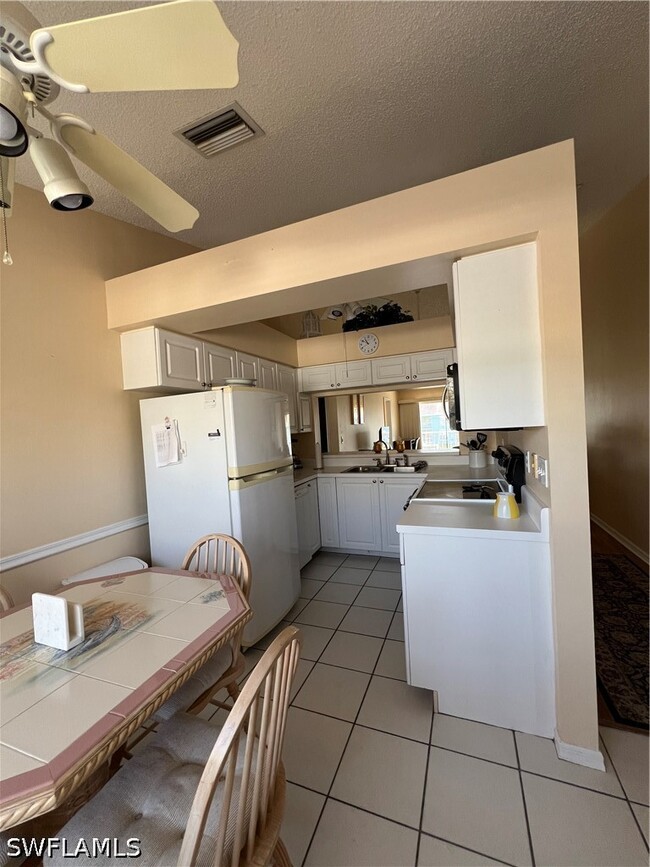 Building Photo - 185 Grand Oaks Way
