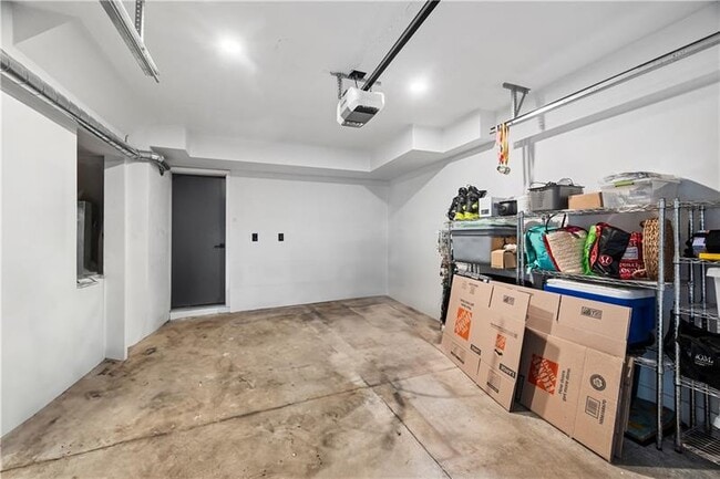 Building Photo - 5228 Dresden Wy