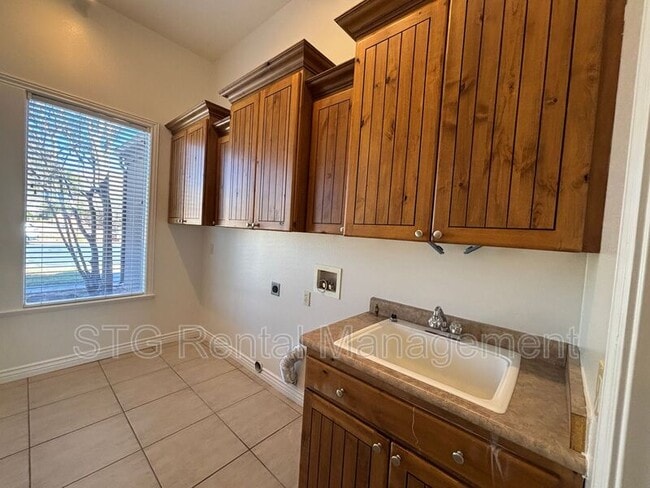 Building Photo - 348 E 1060 S