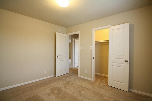 Building Photo - 18206 Canary Bluff Ln