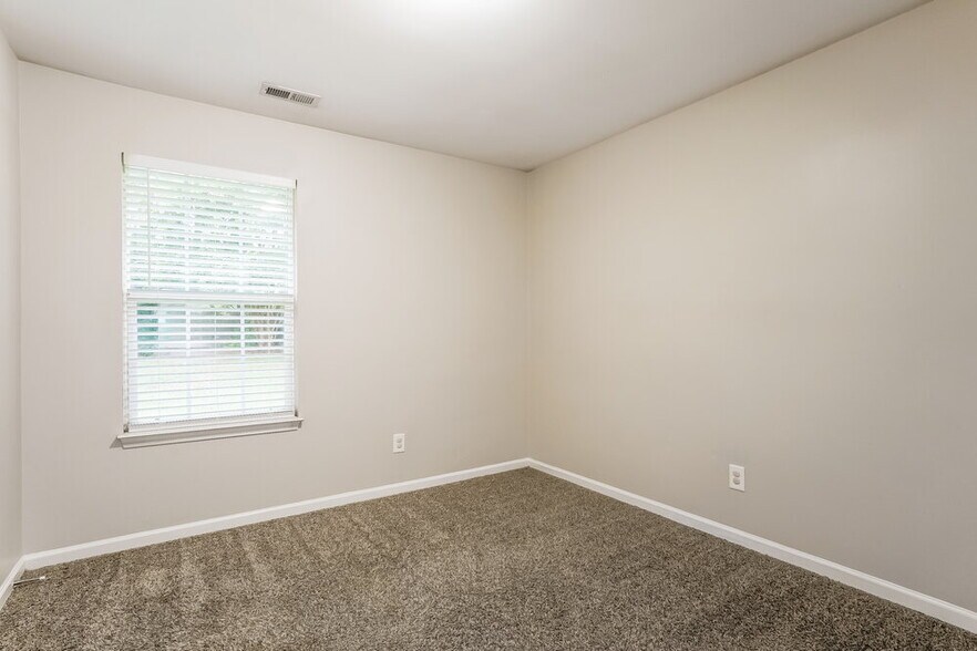 Building Photo - 3810 Tyler Bluff Ln
