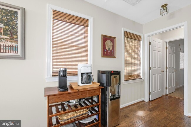 Building Photo - 638 Marlborough Point Rd