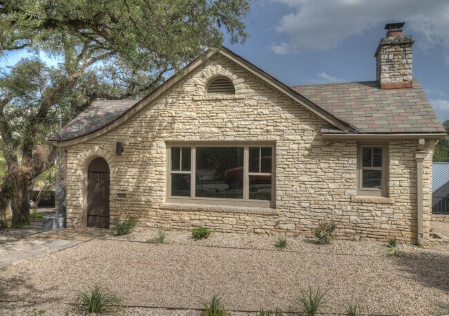 Building Photo - 3109 Walling Dr