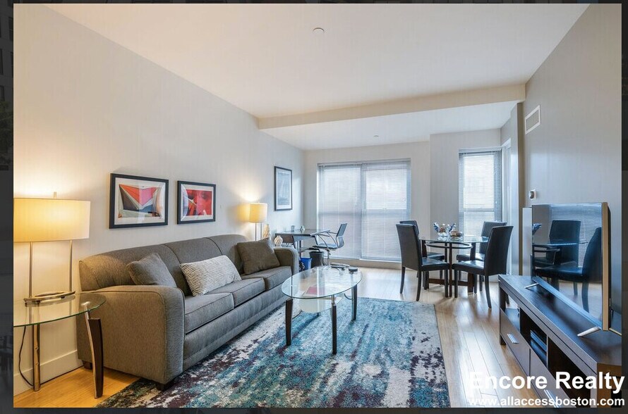 Building Photo - 1085 Boylston St