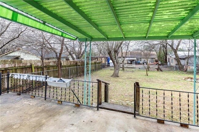 Building Photo - 2325 Bendridge Trail