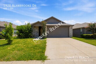 Building Photo - 1928 Alanbrooke Dr