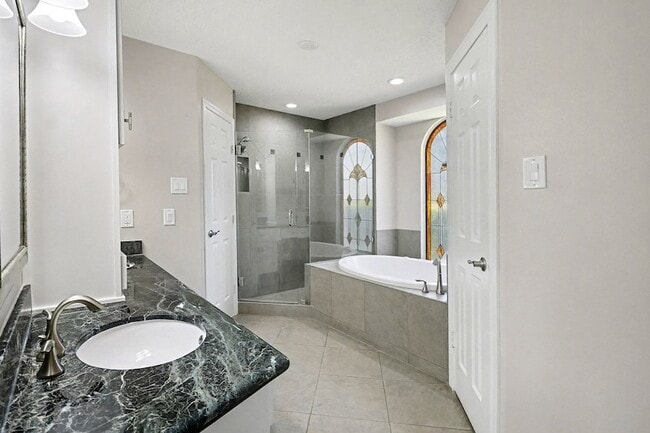 Building Photo - 1402 Copperfield Ct