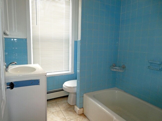 Building Photo - 55 Everett St