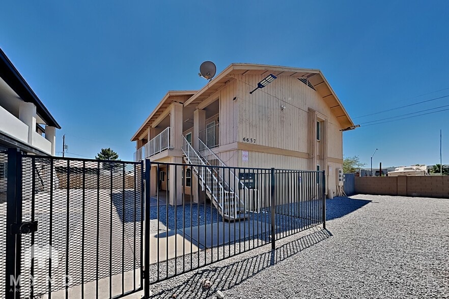 Building Photo - 6657 W Ocotillo Rd
