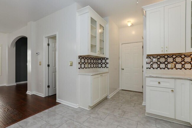 Building Photo - 2871 Cross Creek Dr