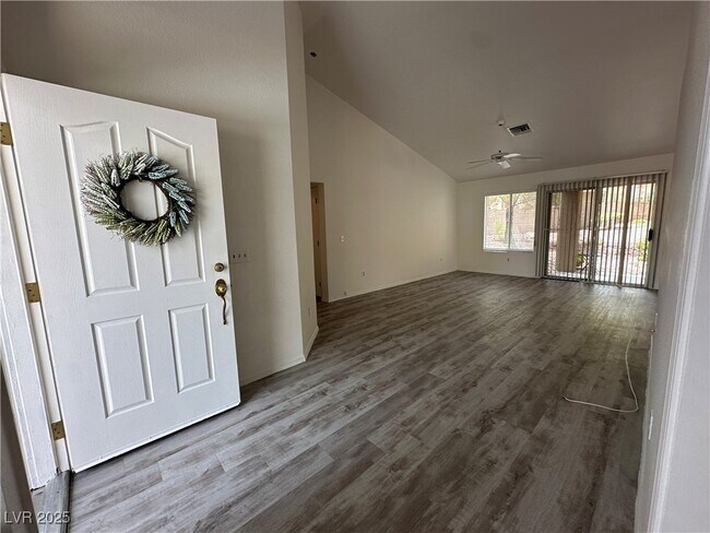 Building Photo - 2419 Desert Glen Dr