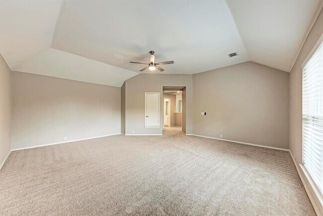 Building Photo - 8105 Endeavor Cir