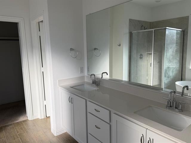 Building Photo - 2521 Birchcrest Dr