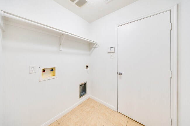 Building Photo - 21415 Sagrantino Ct