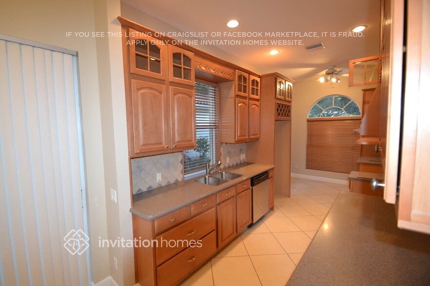 Building Photo - 195 E Tall Oaks Cir