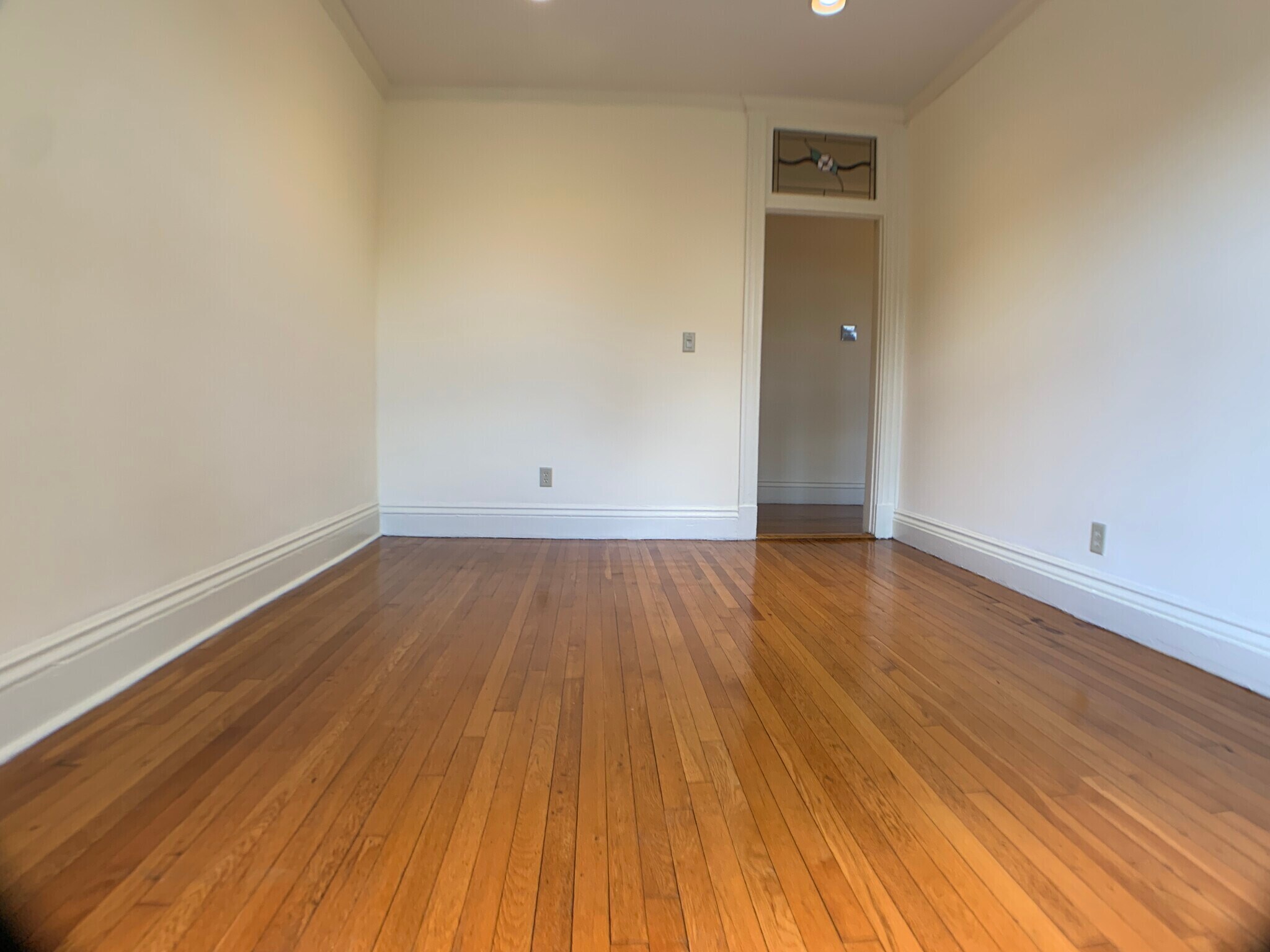 Building Photo - 100 Queensberry St