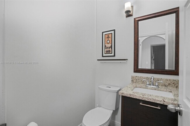 Building Photo - 4129 NE 26th St