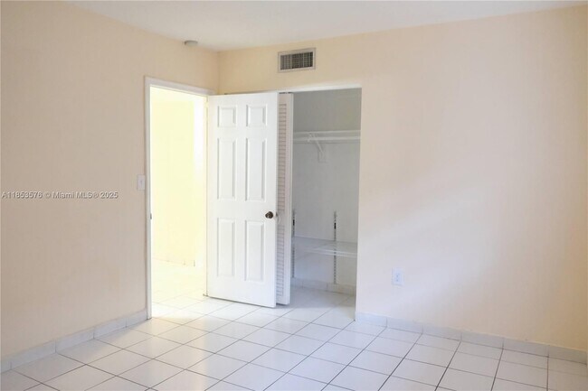Building Photo - 9962 SW 88th St