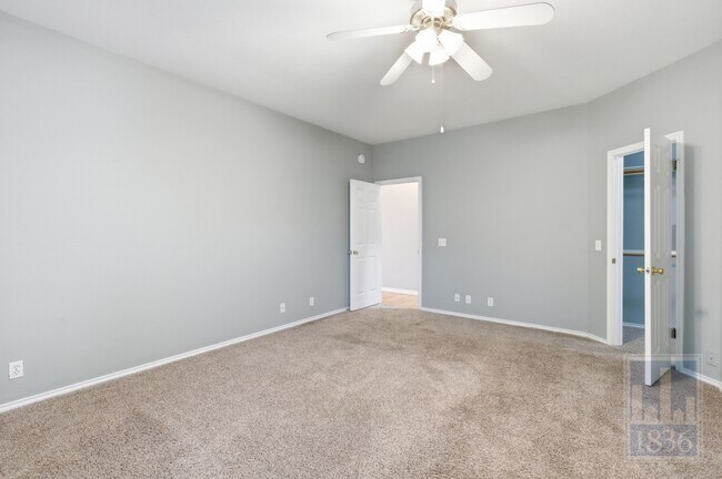 Building Photo - 4011 Travis Country Cir