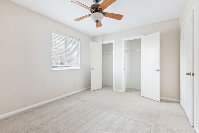 Building Photo - Norfolk condo across from Chesapeake Bay