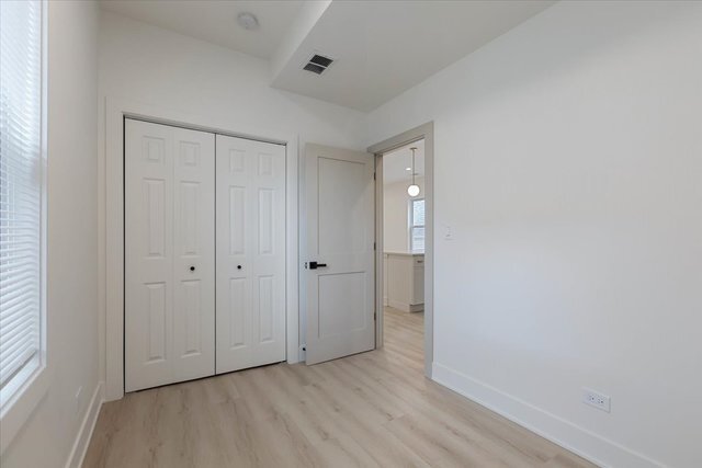 Building Photo - 1808 N Karlov Ave