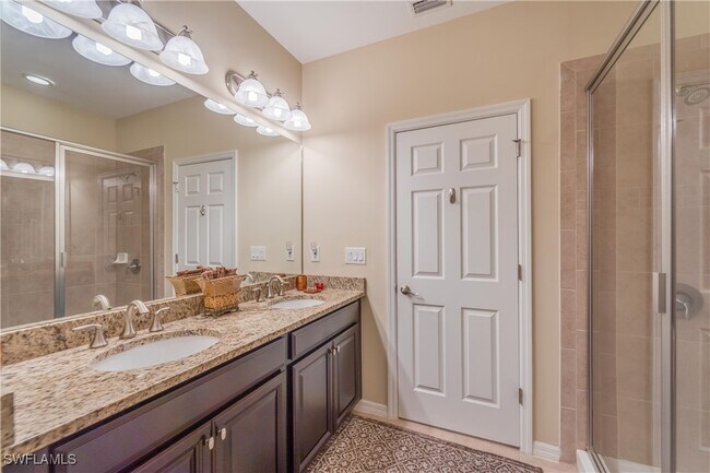 Building Photo - 8540 Violeta St