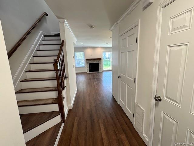 Building Photo - 404 Sara Cir