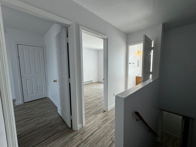 Building Photo - 826 N Ninth St