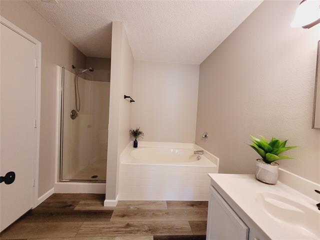 Building Photo - 2714 Kernville Dr