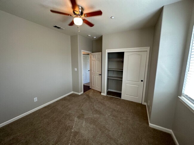 Building Photo - Beautiful 4  bedroom, 2.5 bath home in Garin Ranch