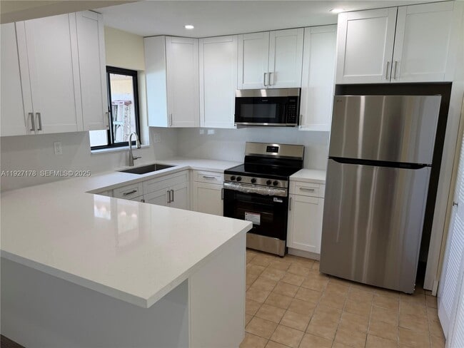 Building Photo - 13521 SW 65th Ln