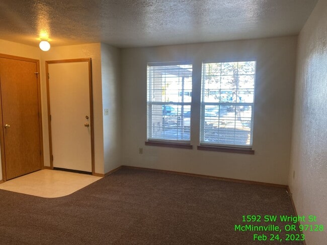 Building Photo - 1592 SW Wright St