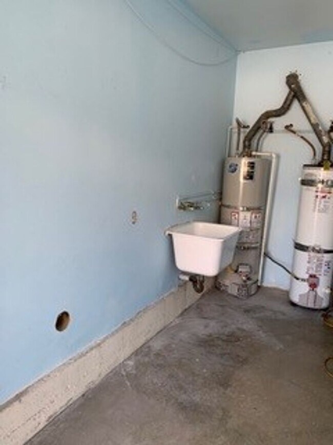 Building Photo - 18th Street