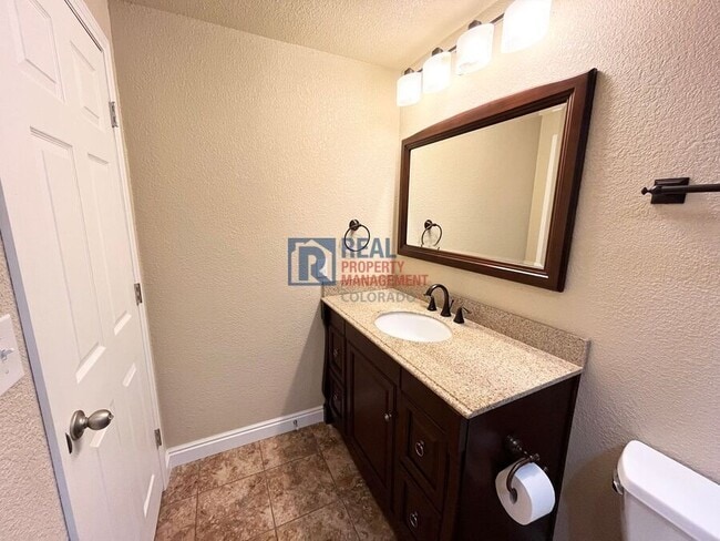 Building Photo - 10276 Deer Meadow Cir