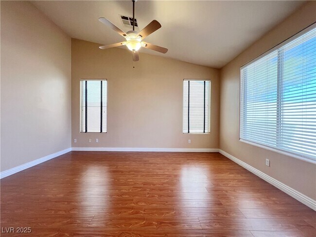 Building Photo - 258 Whitewater Village Ct